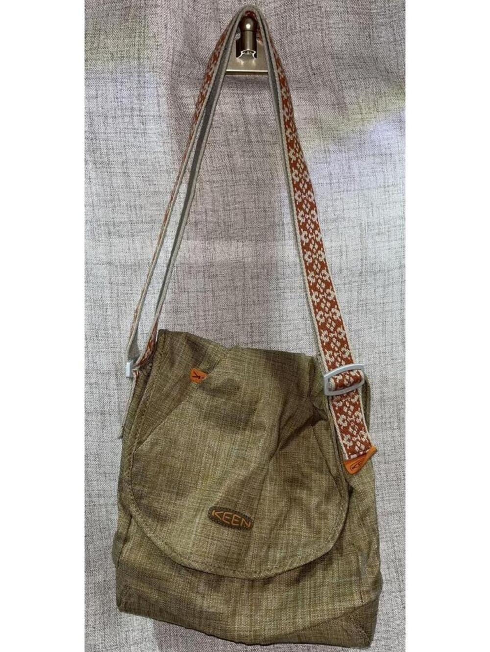 Keen Emerson Crossbody Tan EUC